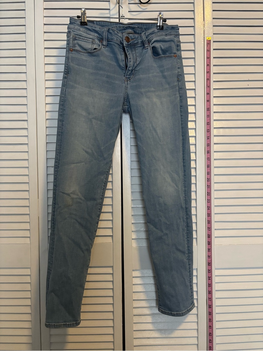 American Eagle Outfitters Light Wash Skinny Jeans